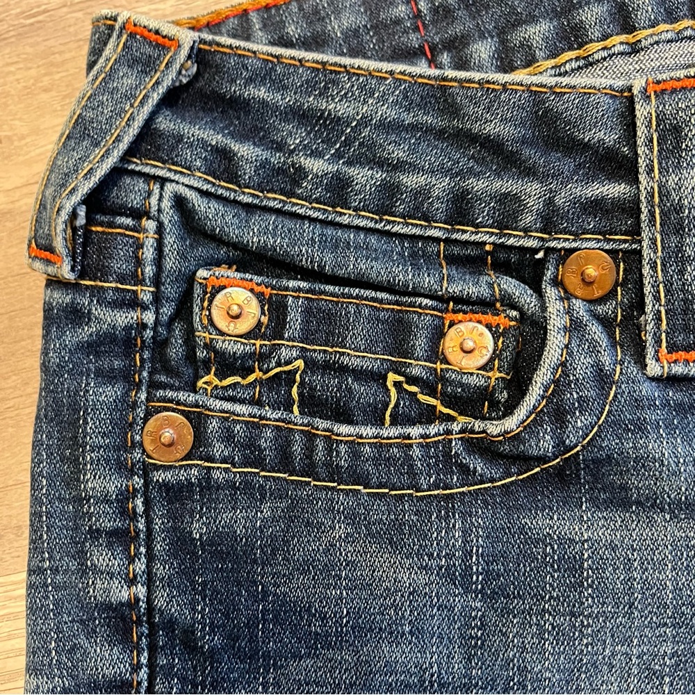 True Religion Western Medium Blue Straight Leg Jeans with Contrast Stitching - Picture 12 of 13